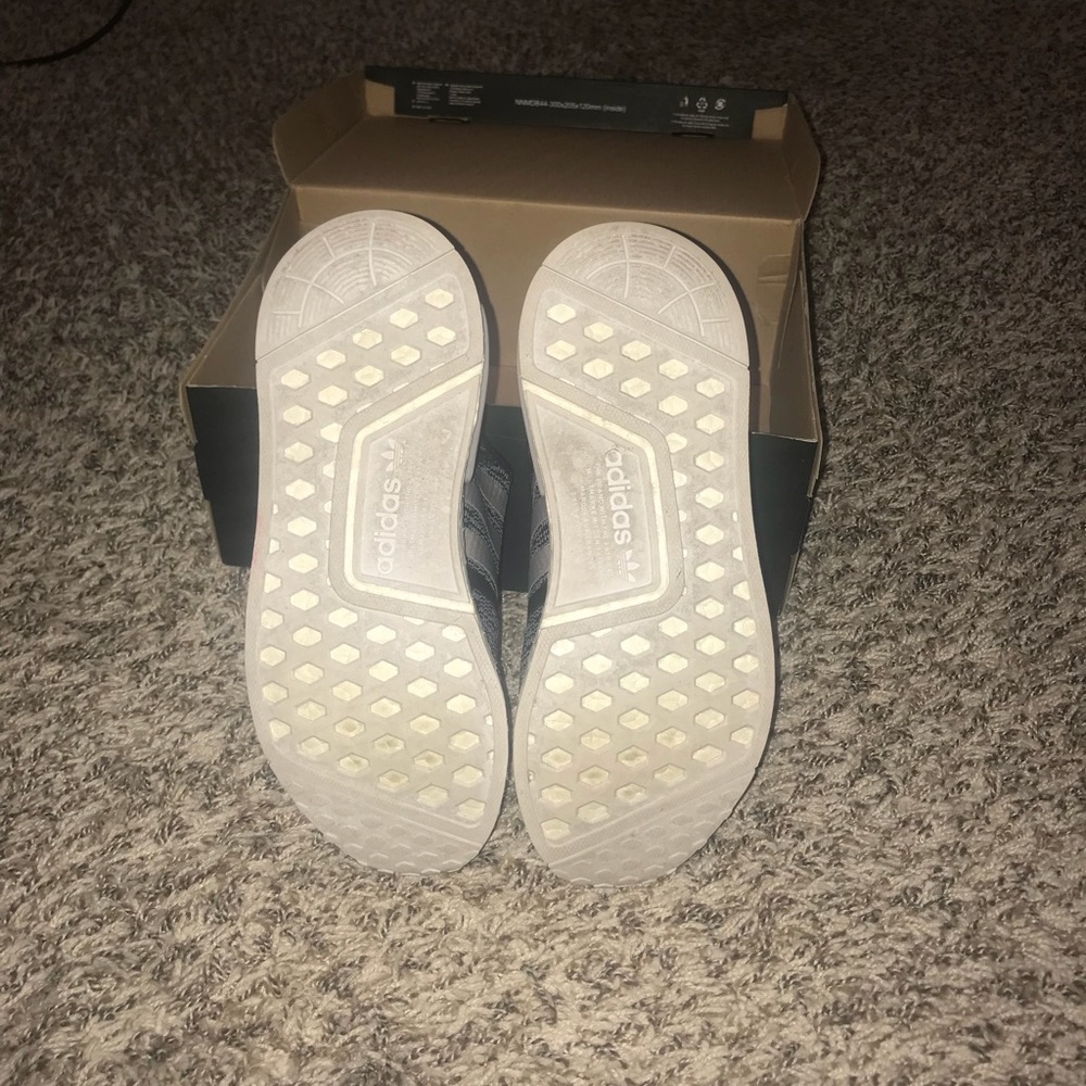 Grey adidas NMD - Picture 3 of 4